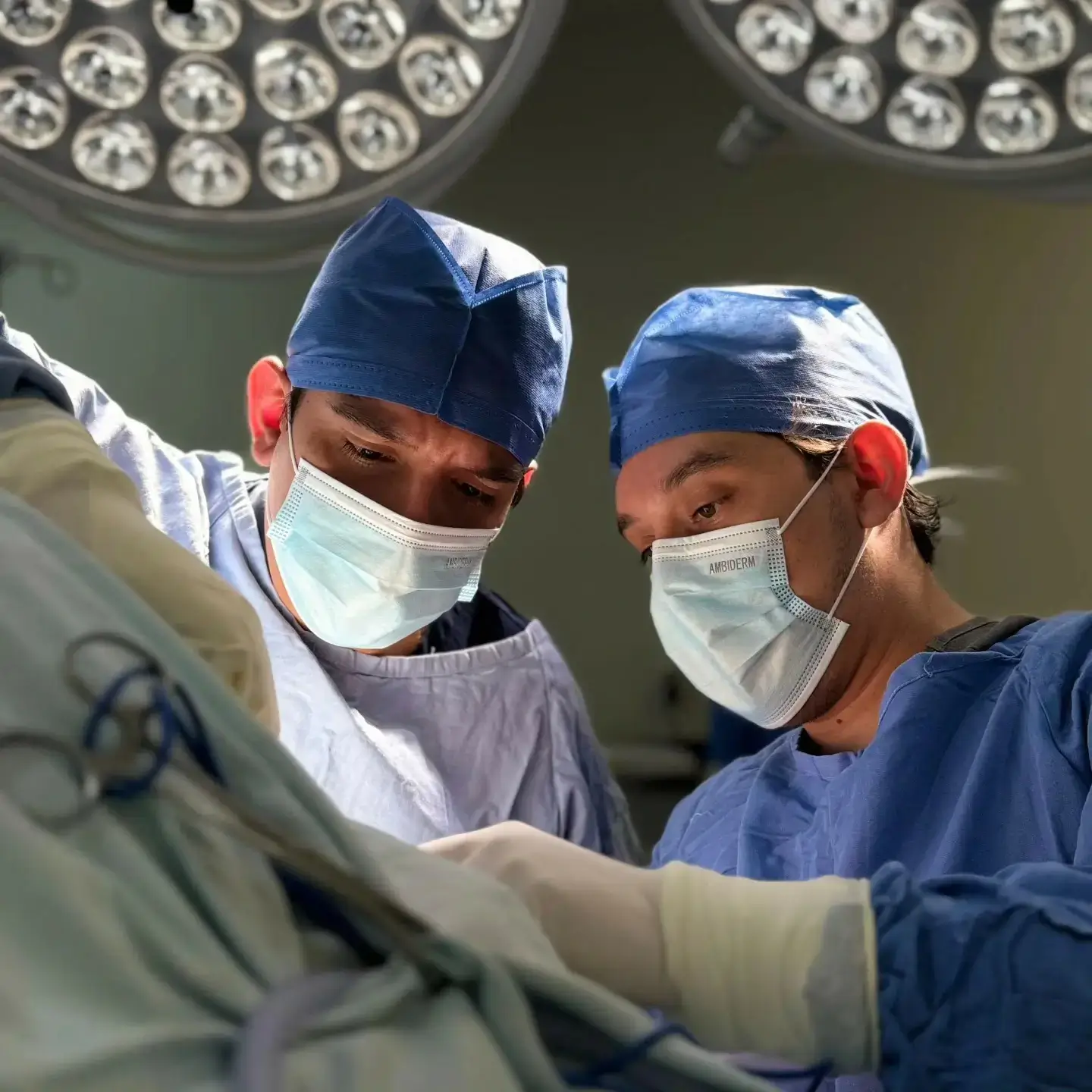 Dr. Luis Garibaldi, traumatólogo ortopedista en Guadalajara